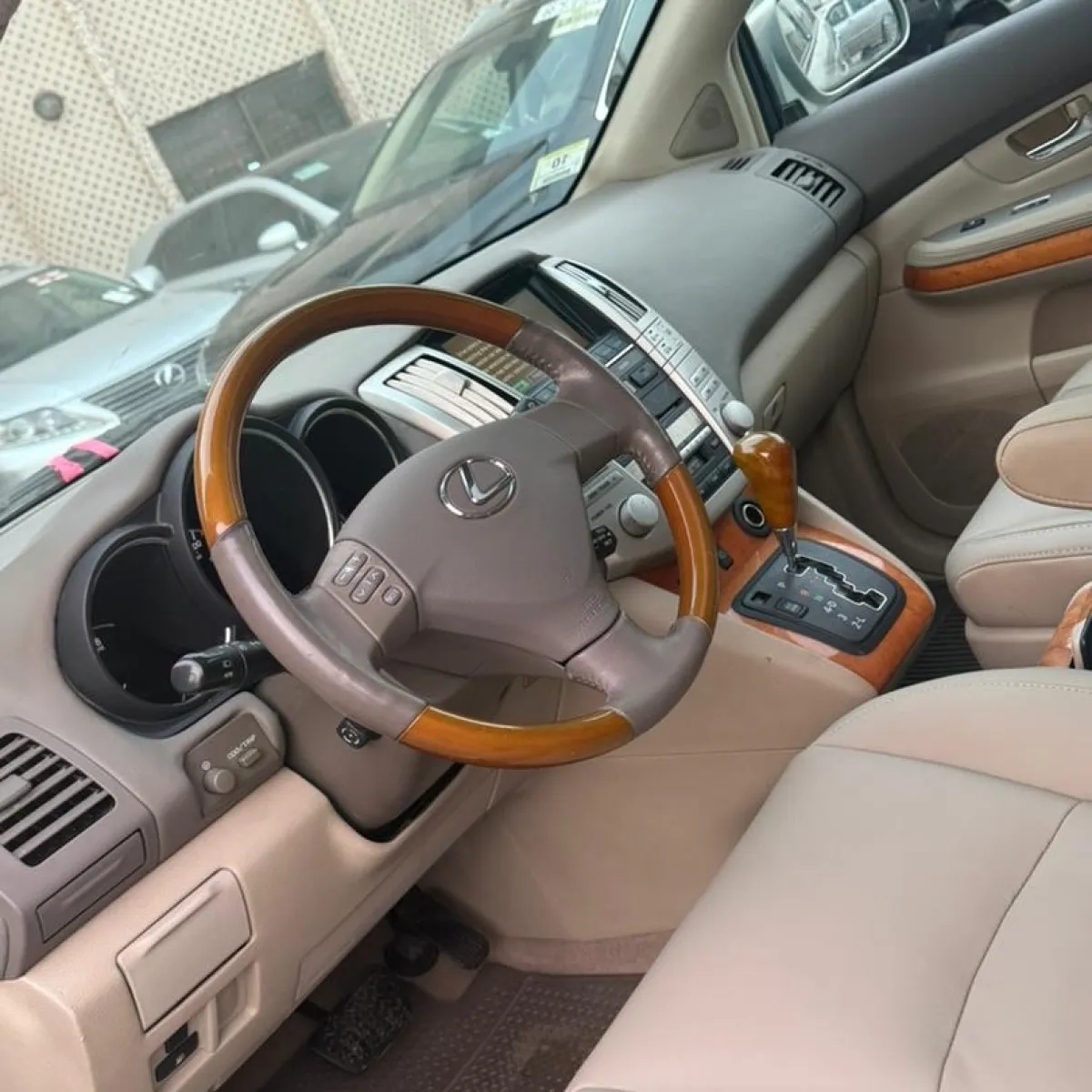 Lexus Rx 350 2007 - Image 2