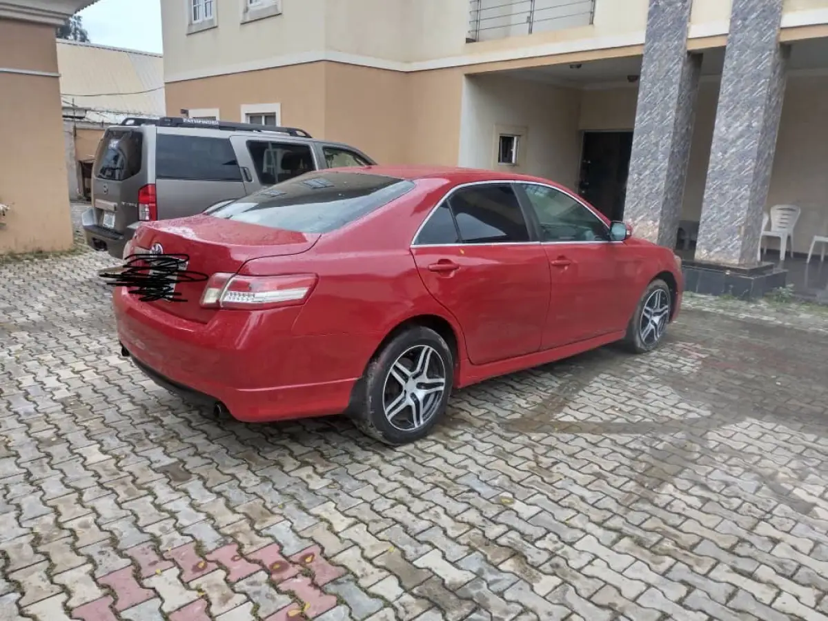 Toyota Camry 2010 with venza untampered engine available for 7.5m - Image 6