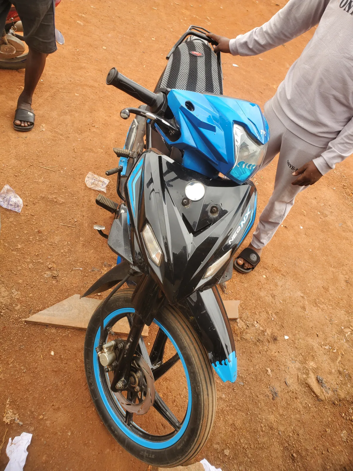 TVS NEO NX LADY'S BIKE BLACK 2024 - Image 2
