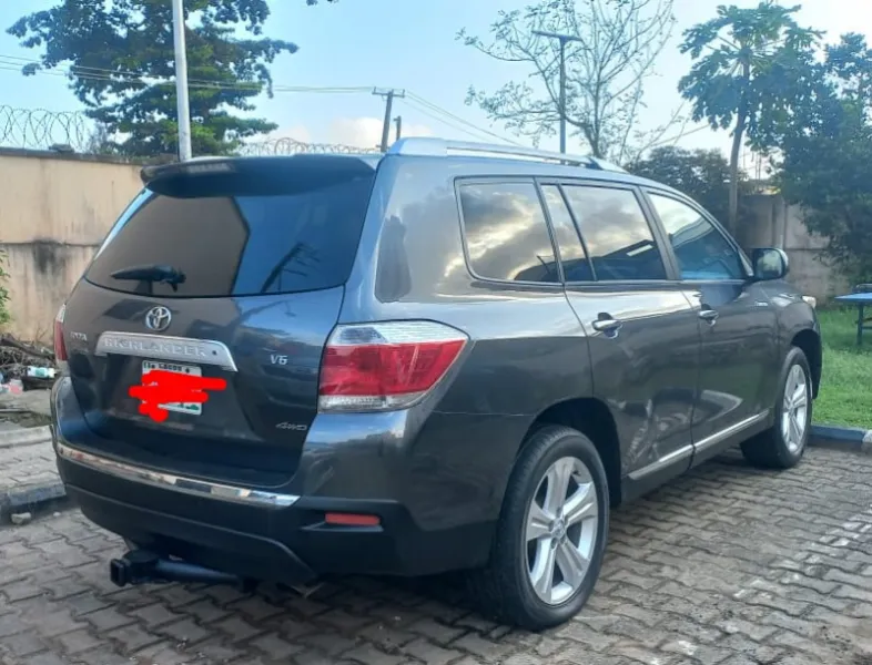 Clean Toyota Highlander for Sale