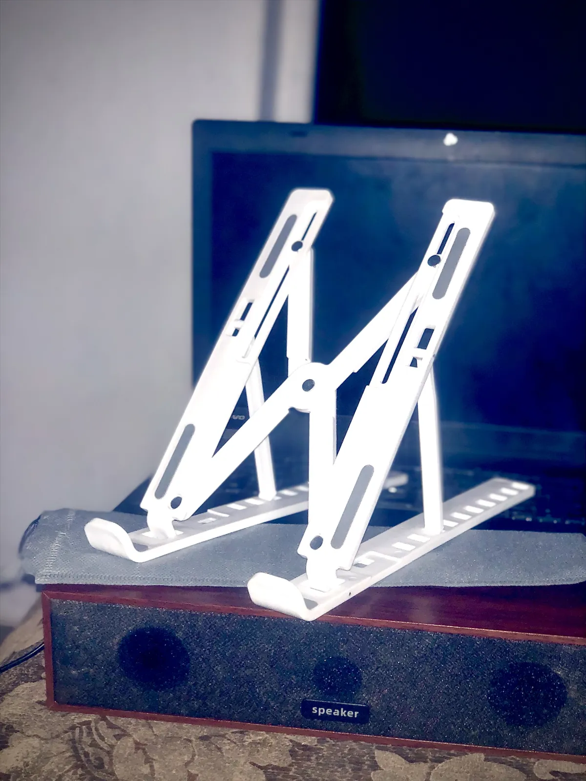 10 Steps Laptop Stand - Image 3
