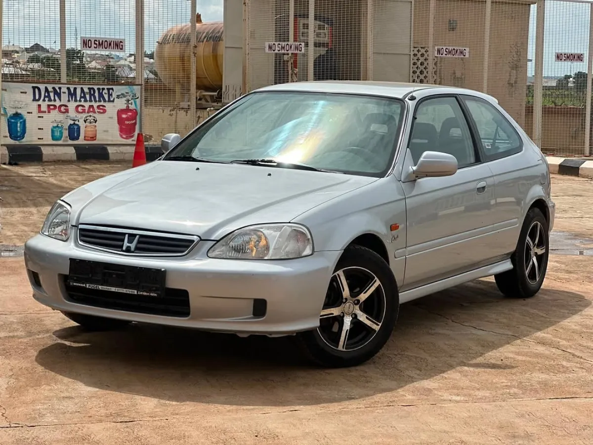 Honda civic - Image 1