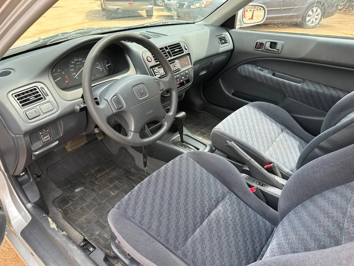 Honda civic - Image 7