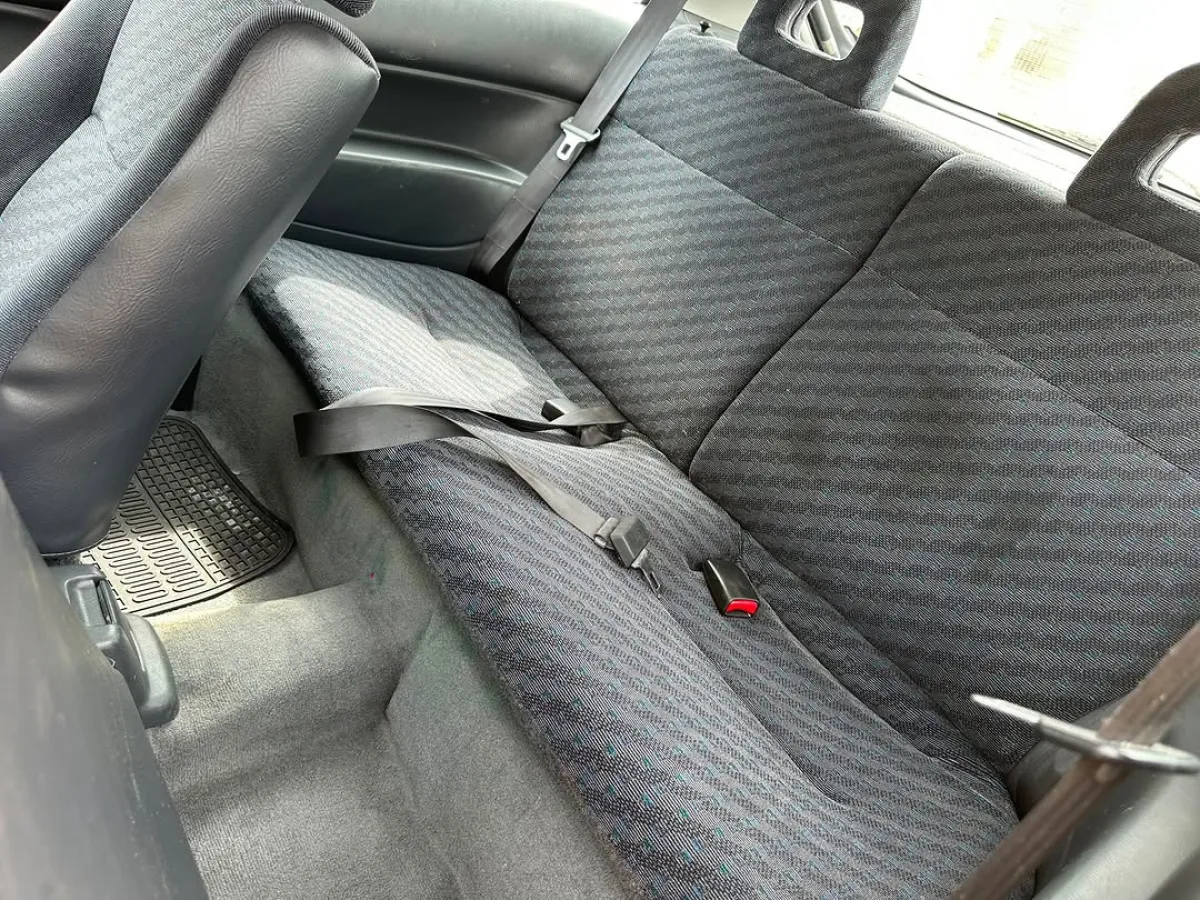 Honda civic - Image 9