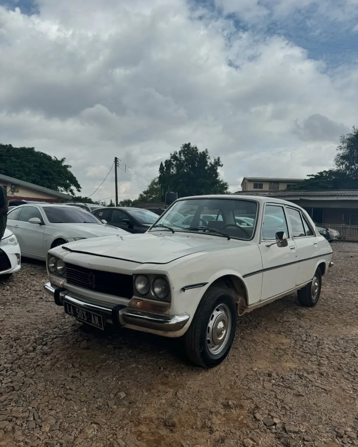 Peugeot 504 - Image 1