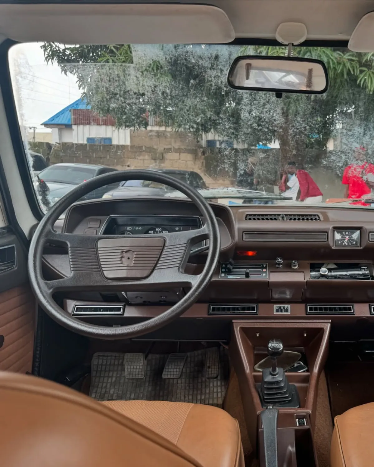 Peugeot 504 - Image 6