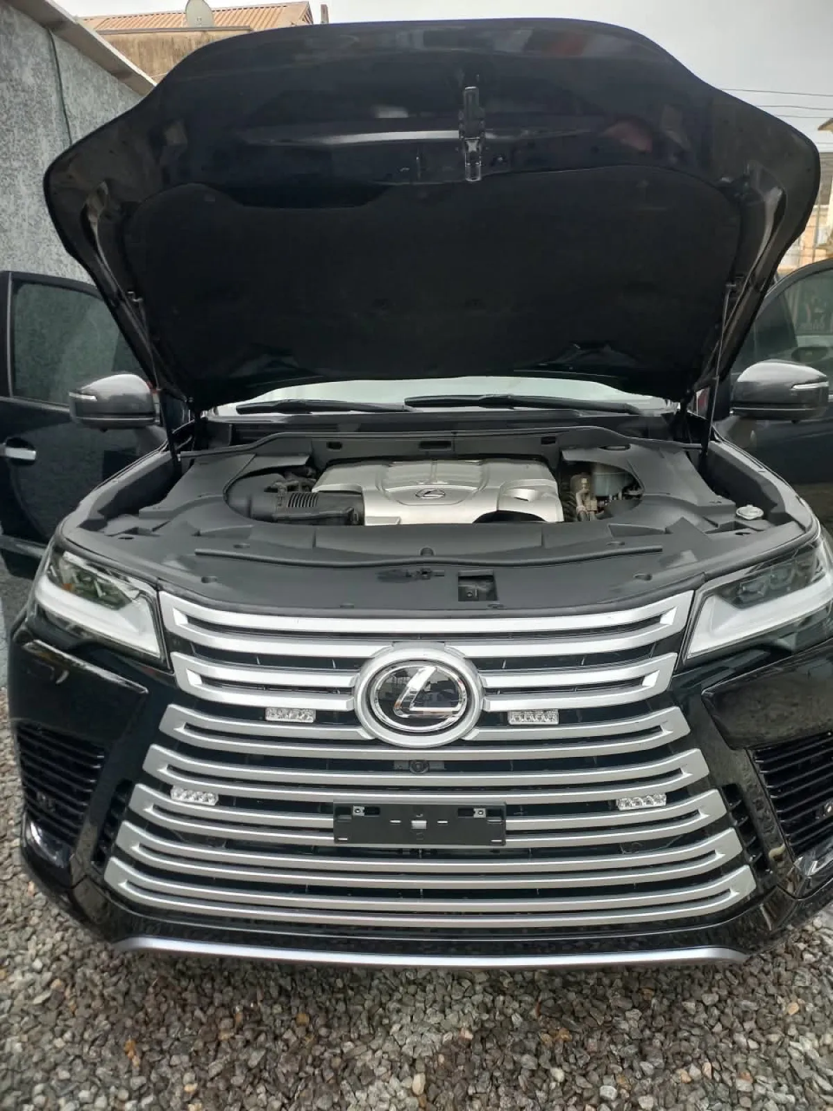 Fully Modified 2024 Lexus LX600 Platinum High Specification - Image 8