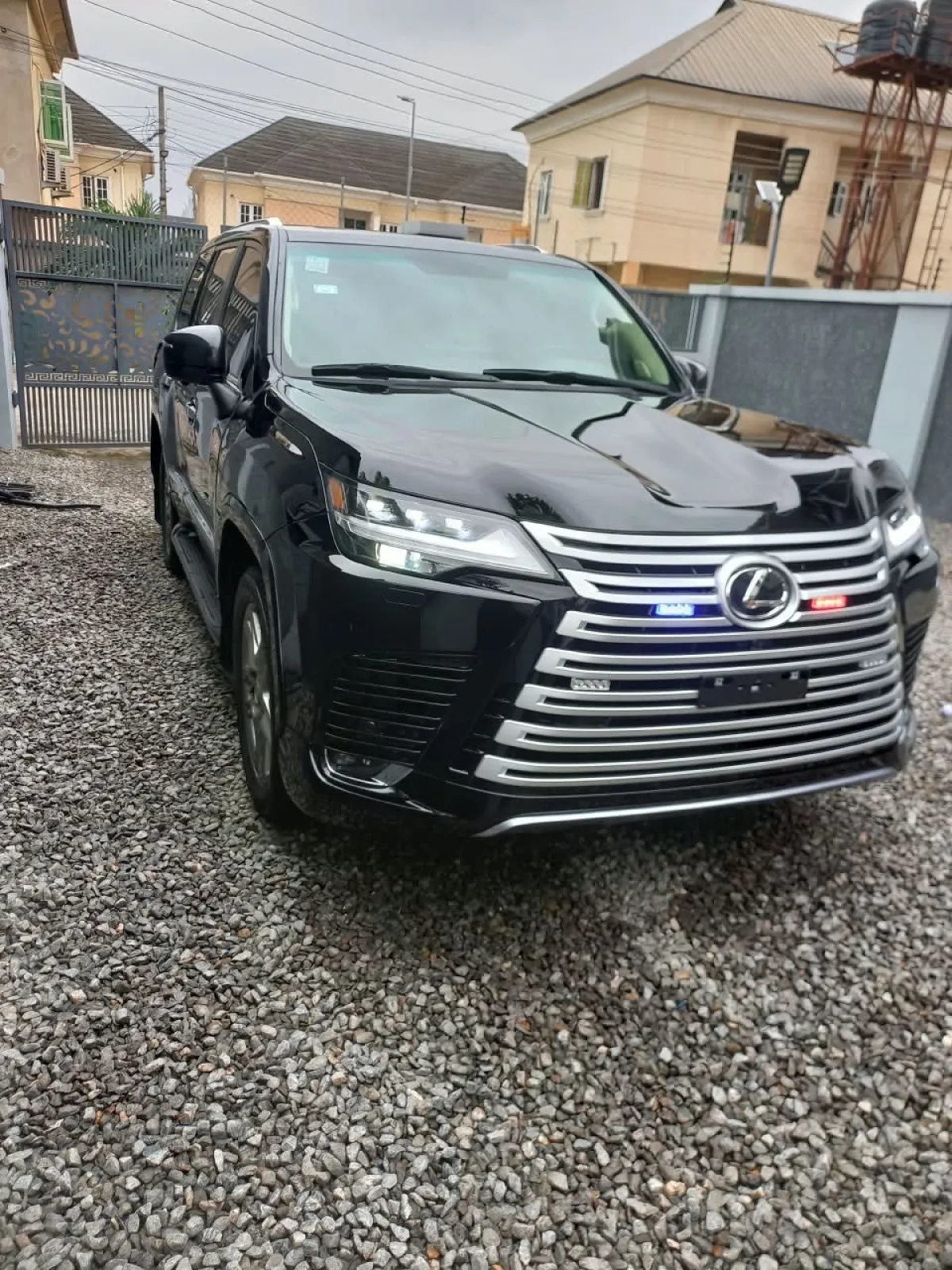 Fully Modified 2024 Lexus LX600 Platinum High Specification - Image 9