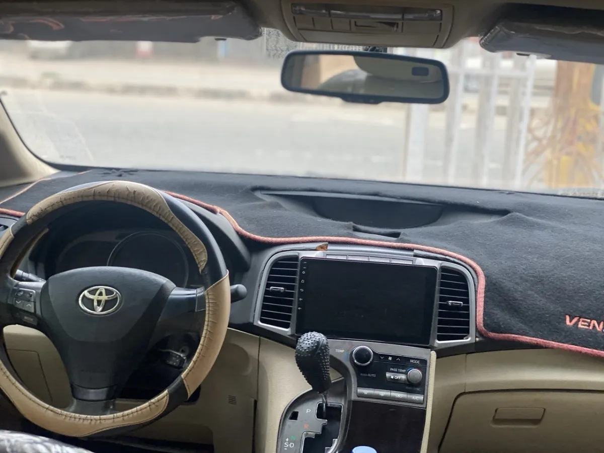 TOYOTA VENZA 2010 MODEL NIGERIAN USED - Image 4