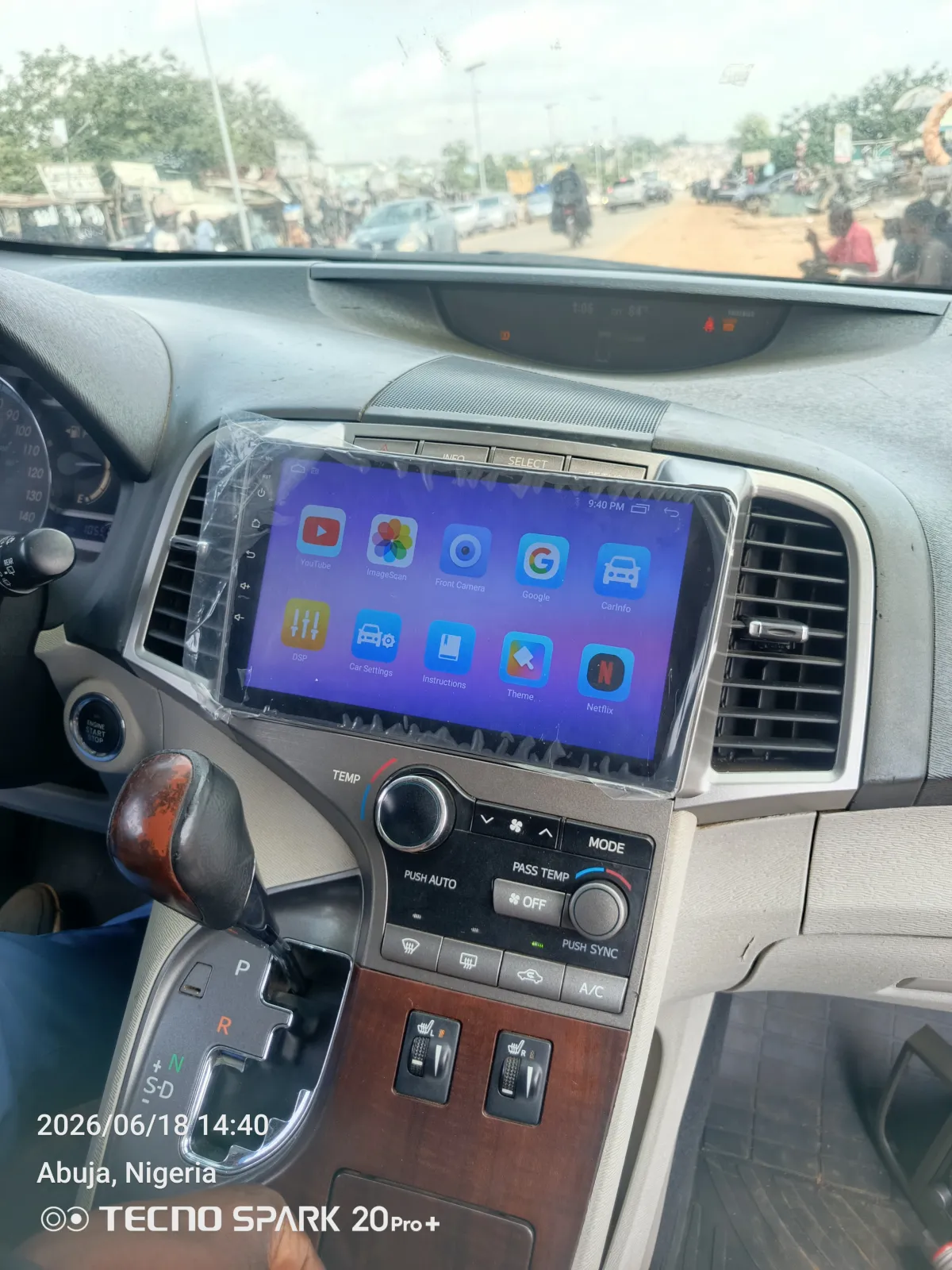 Android car screen with reverse camera for venza 2010 model - Image 1