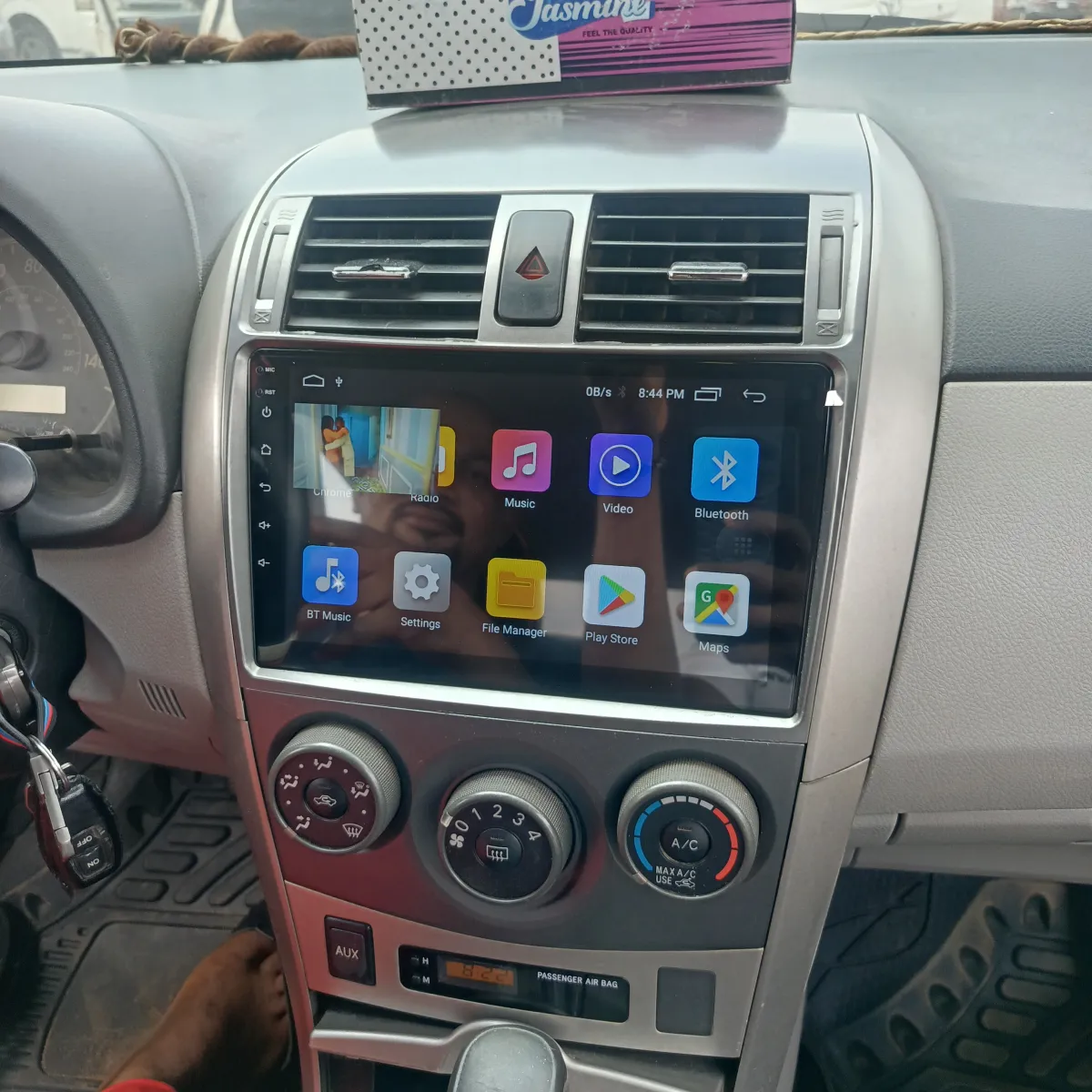 Android car screenreverse camera for Corolla 2008-2012 model - Image 1