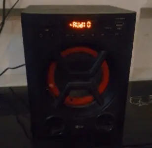 Lg 40w Xboom Authtentic Home Theatre System