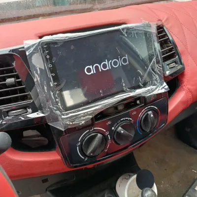 Android car screen for Hilux 2010-2017 model with reverse camera