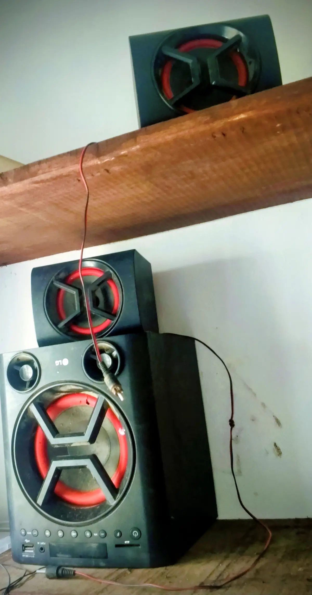 Lg 40w Xboom Authtentic Home Theatre System - Image 2