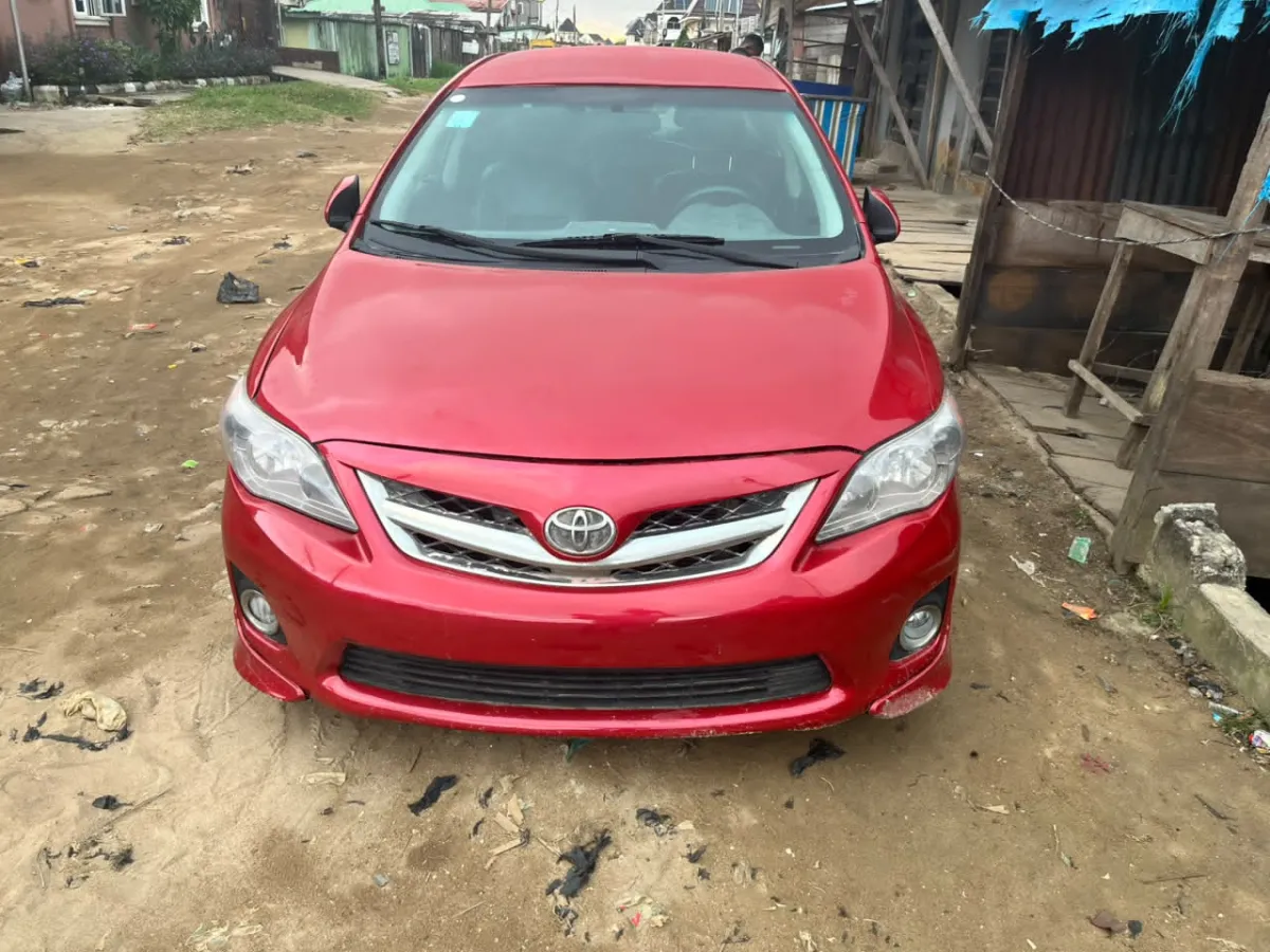 Toyota Corolla 2011 - Image 2