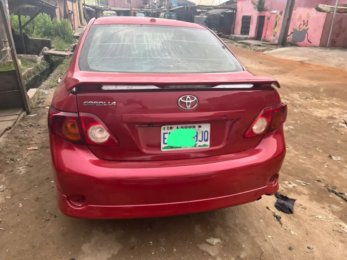 Toyota Corolla 2011 - Image 6