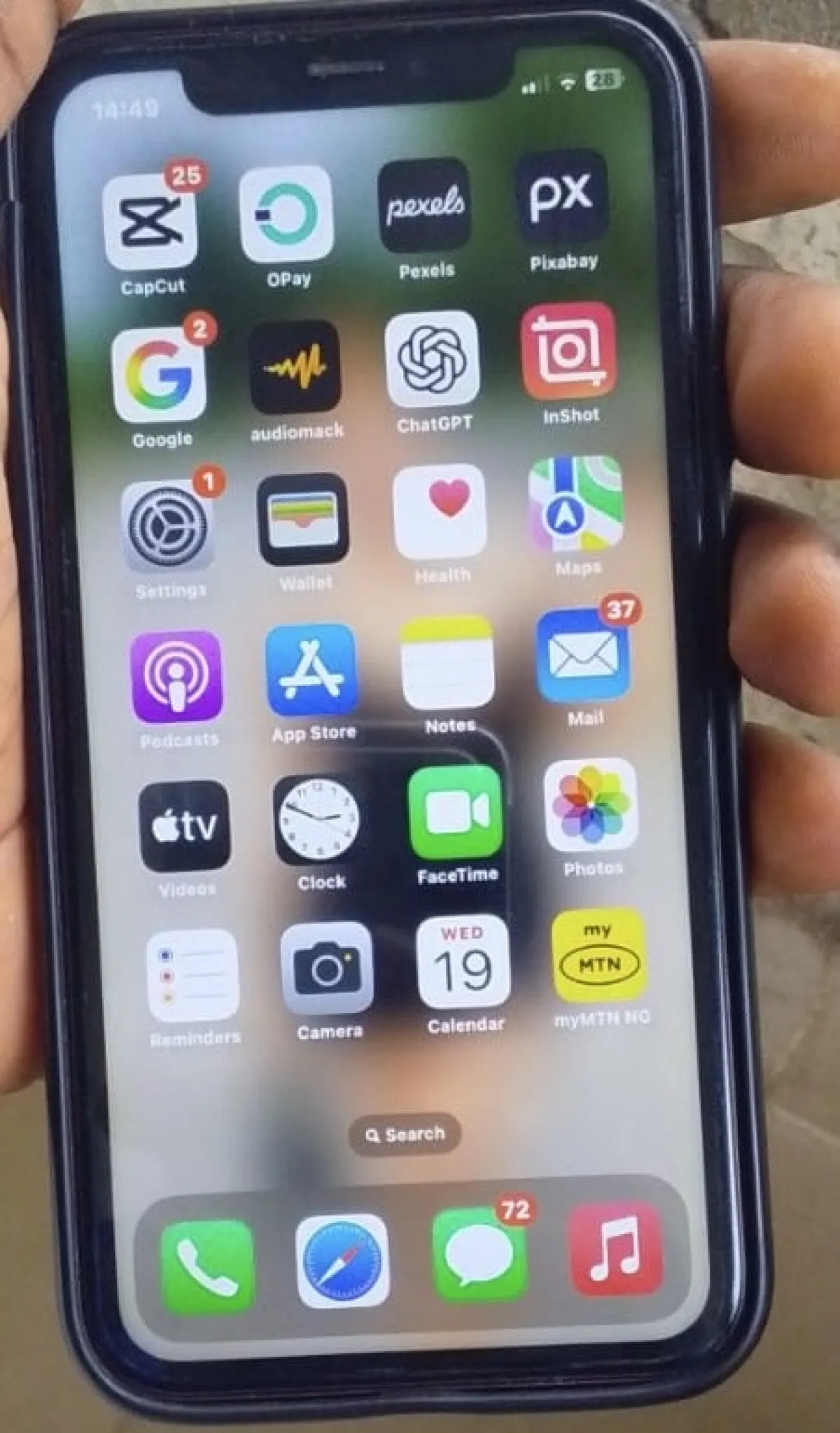 iPhone XR 64GB - Image 1