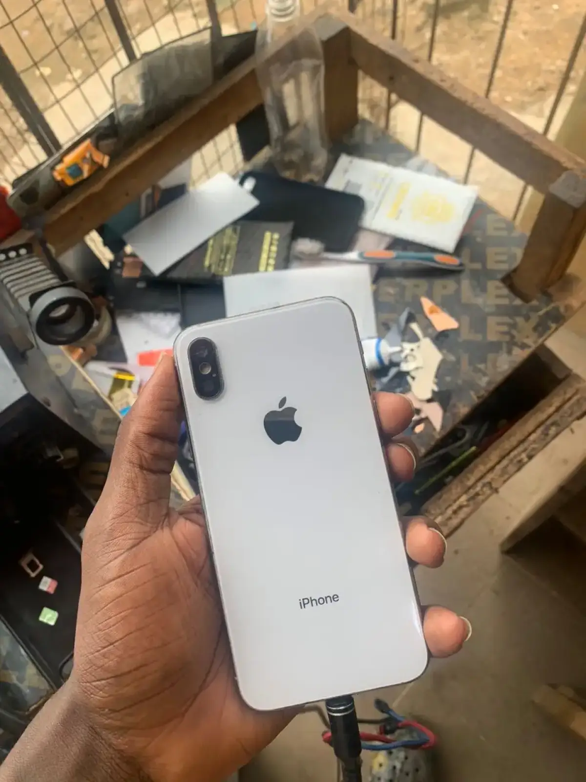 iPhone X 64gb - Image 1