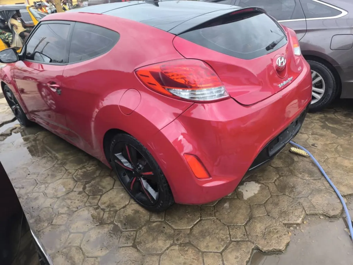 TOKUNBO HYUNDAI VELOSTER 2011 MODEL FULL OPTION - Image 10