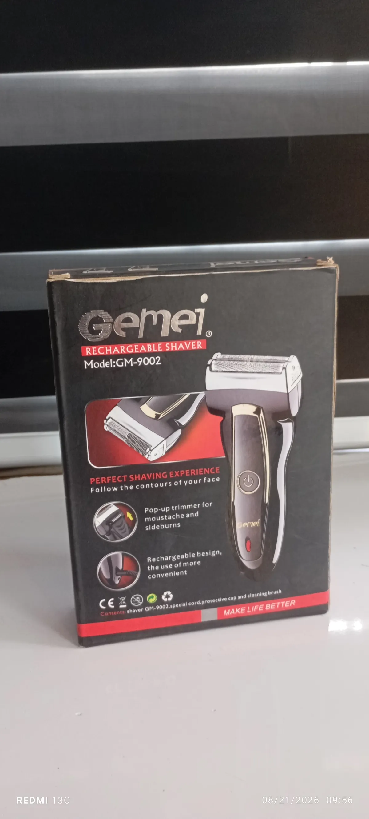 Gemei Rechargeable shaver - Image 1