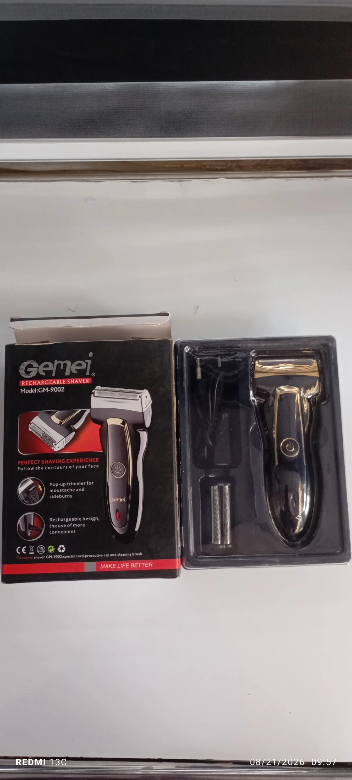 Gemei Rechargeable shaver - Image 2
