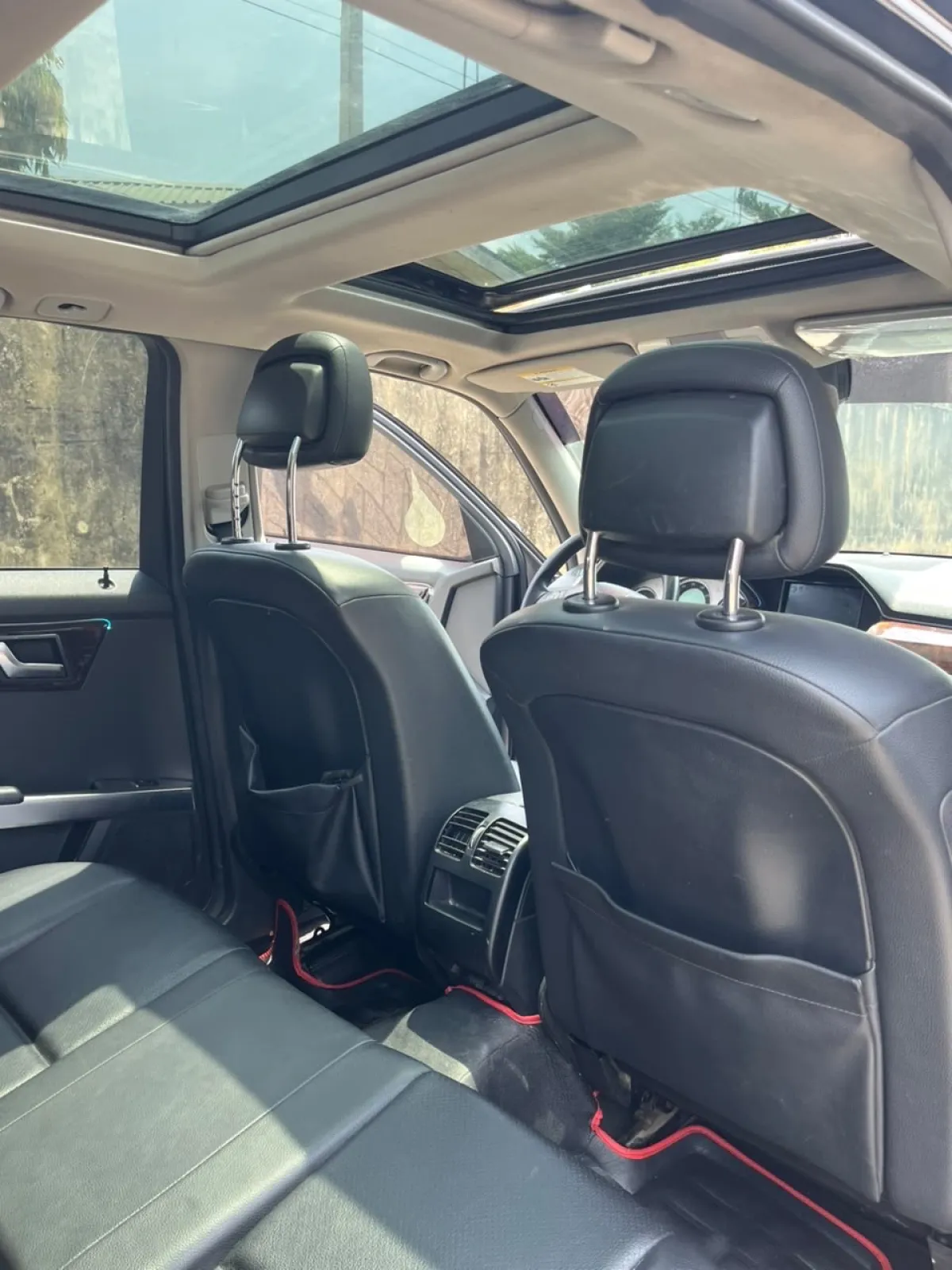 Clean Registered MB GLK350 4MATIC FULLEST OPTION - Image 4