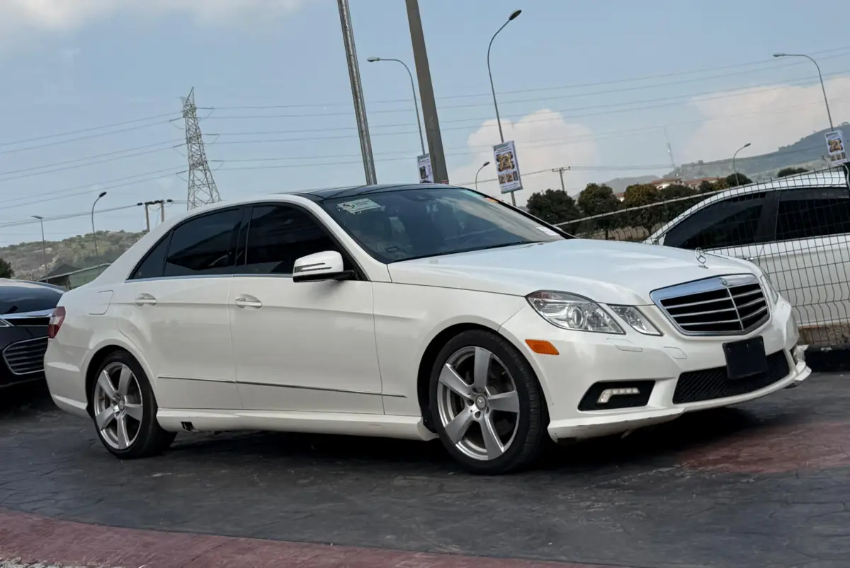 *2012 fullest option E350 MBENZ with 2025 duty. Panoramic roof…keyless - Image 1