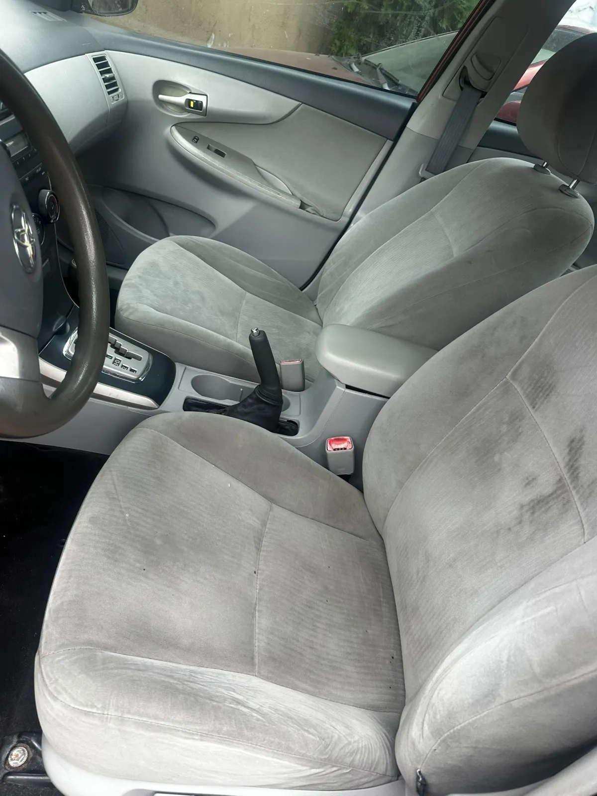 TOKUNBO 2010 Toyota Corolla - Image 4