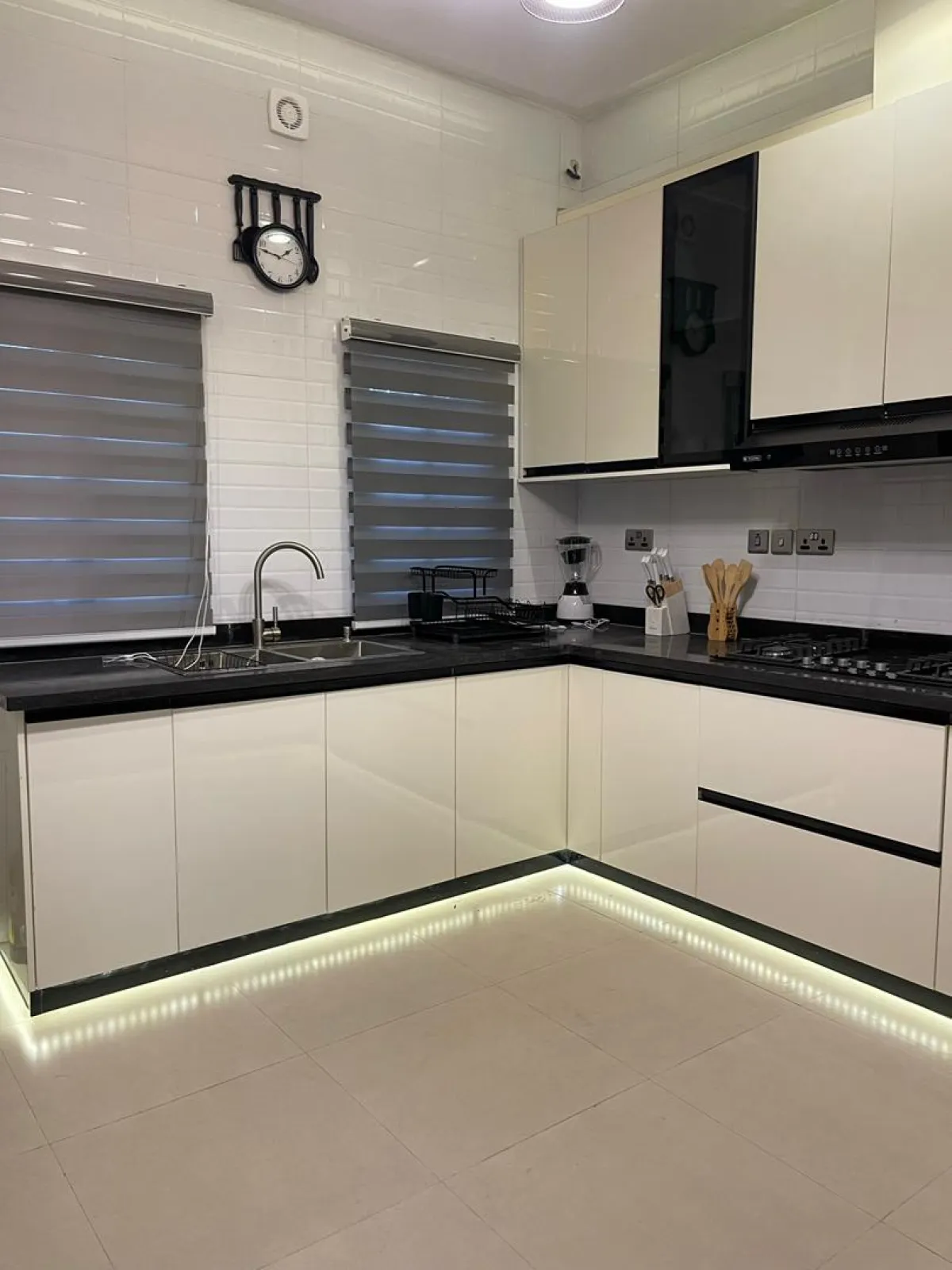 Premium 4 Bedroom Duplexes Available for Short Let in Lugbe, Abuja - Image 2