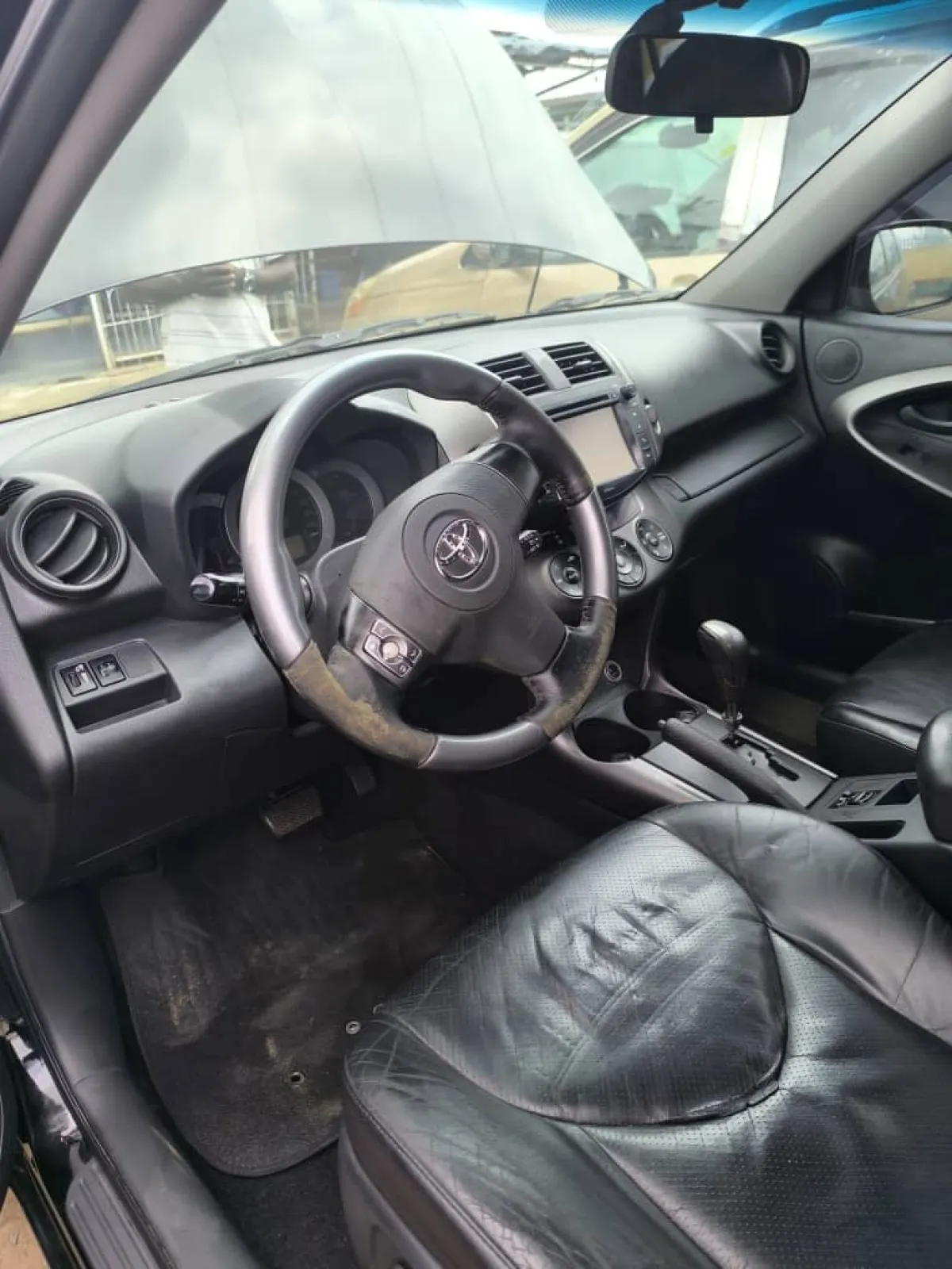 TOKUNBO TOYOTA RAV4 LIMITED 2012 MODEL - Image 4