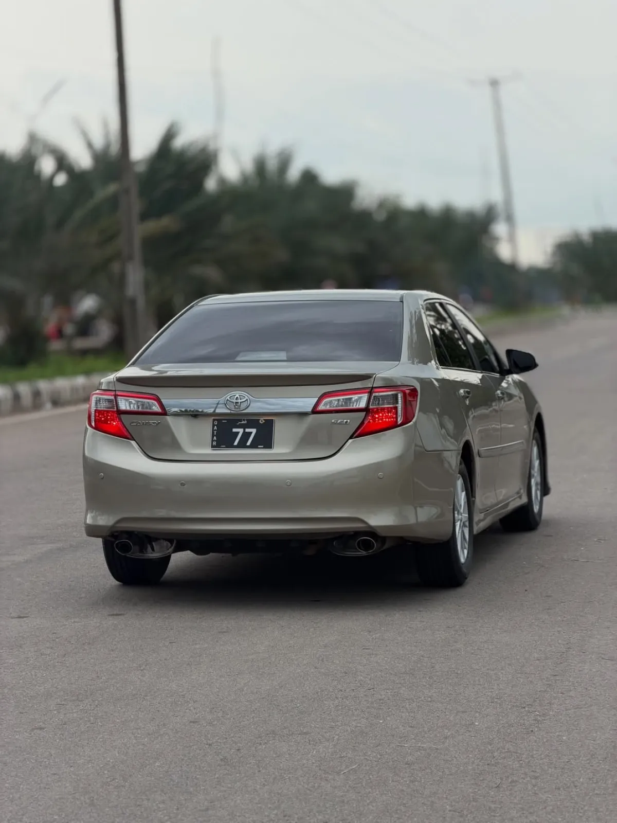 Toyota Camry - Image 10