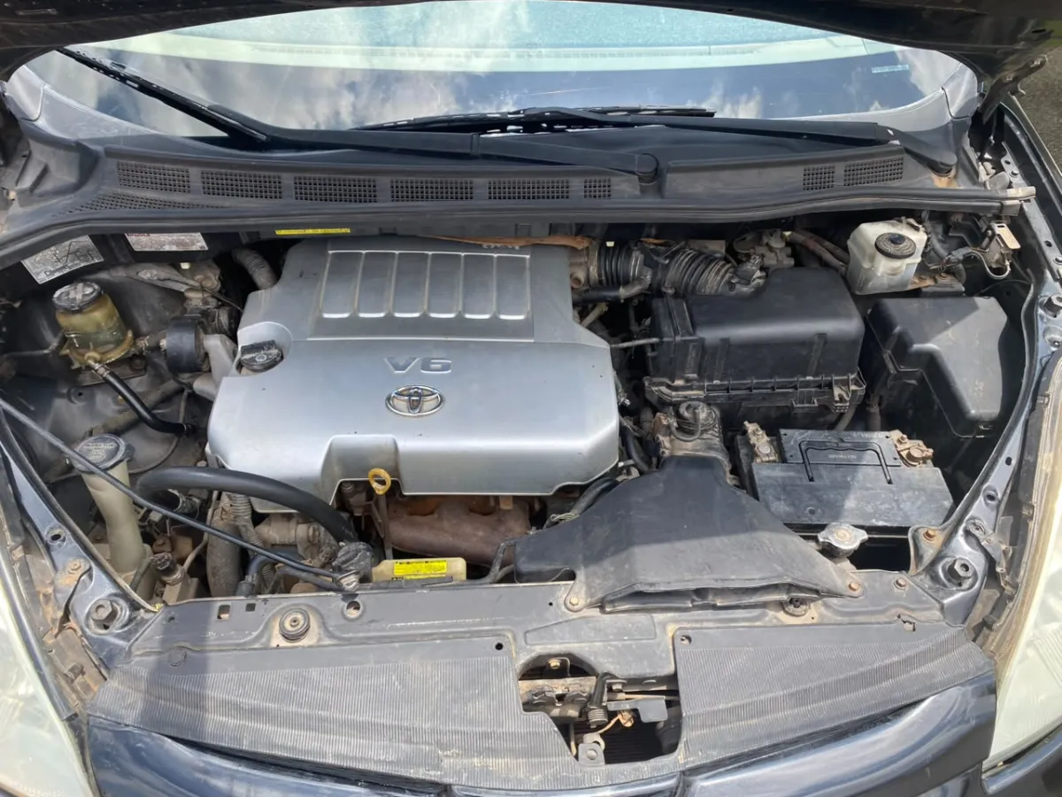 Toyota Sienna 2008 - Image 10