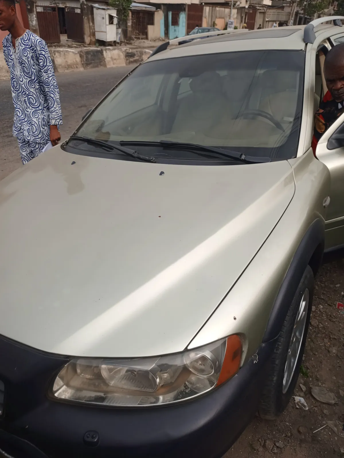 Volvo V70 Wagon car 2006 Model - Image 2