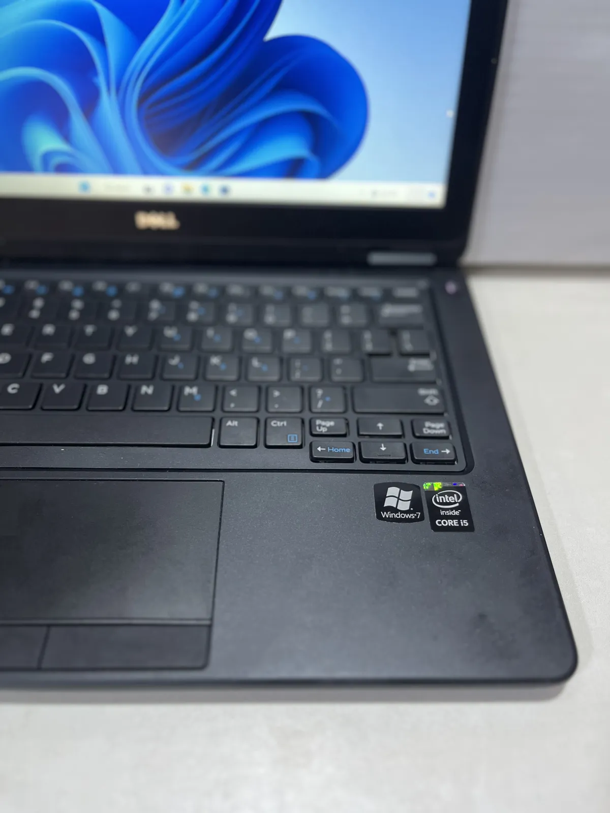 DELL LATITUDE 7250 - Image 2