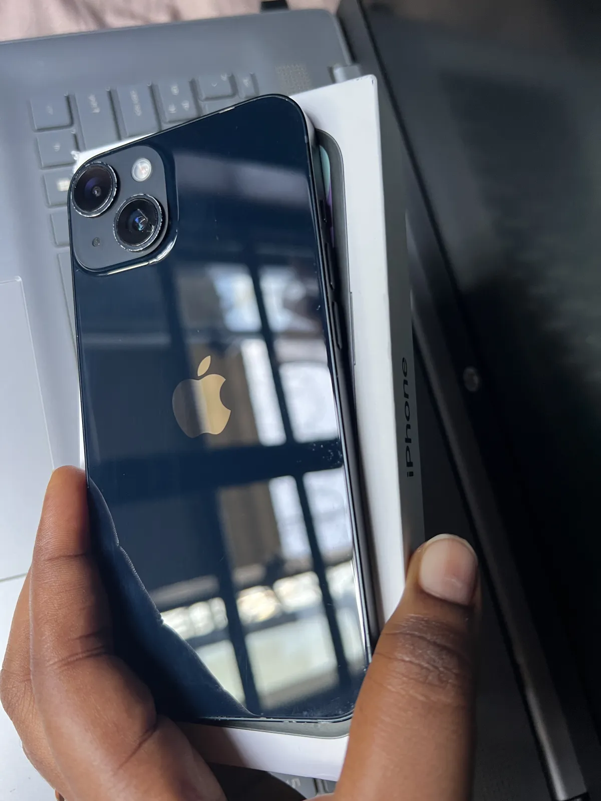 IPhone 14 - Image 2
