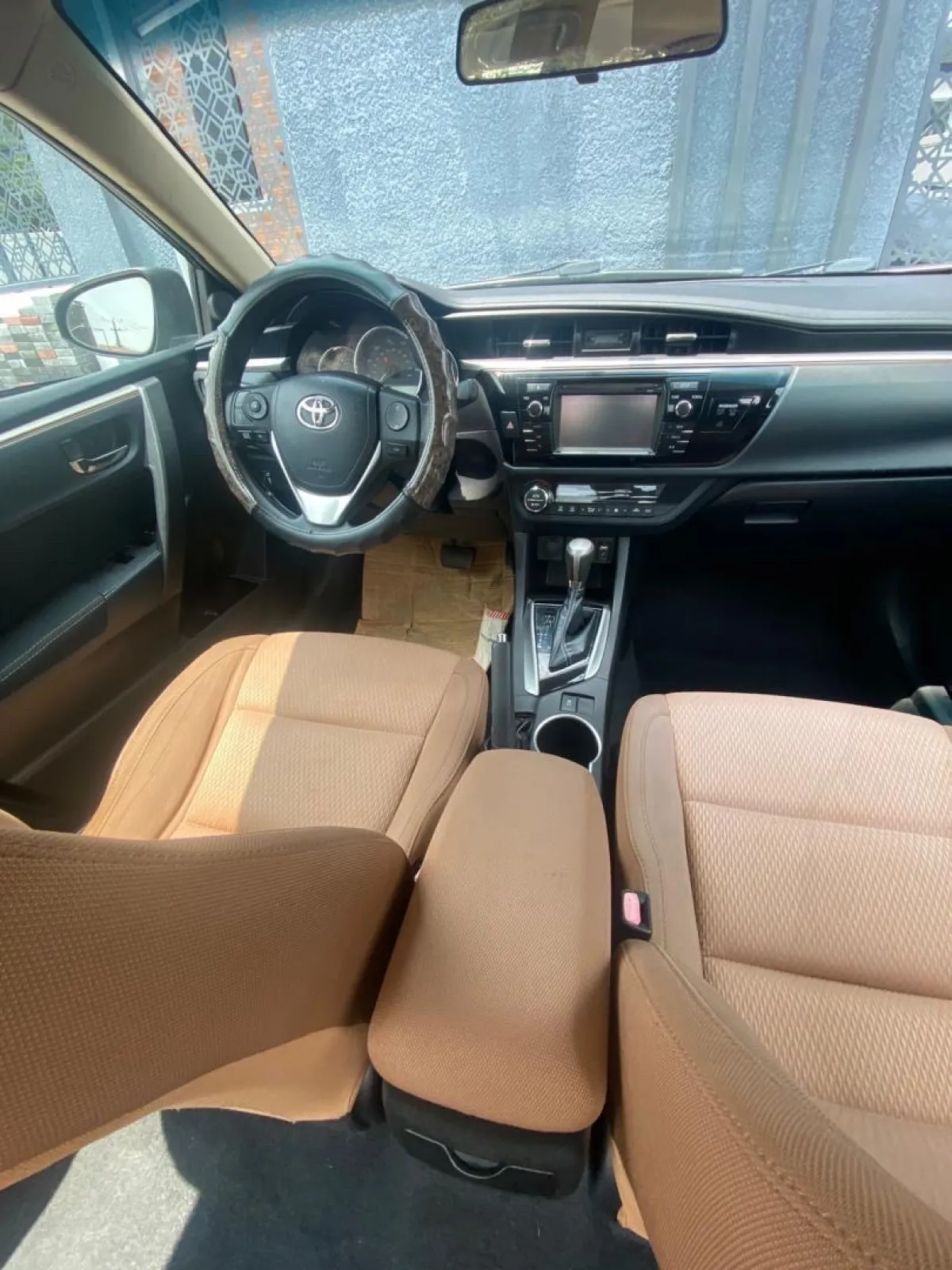 Toyota Corolla - Image 2