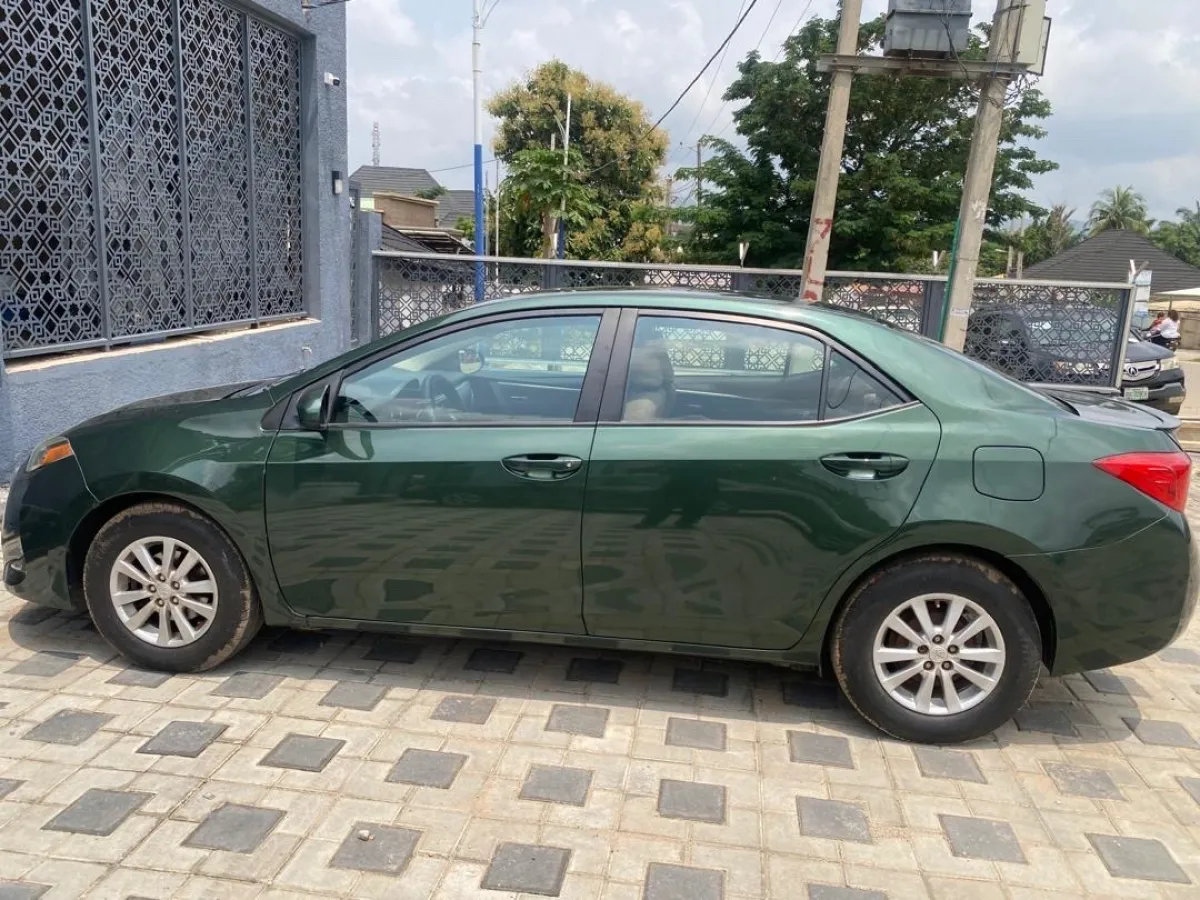 Toyota Corolla - Image 7