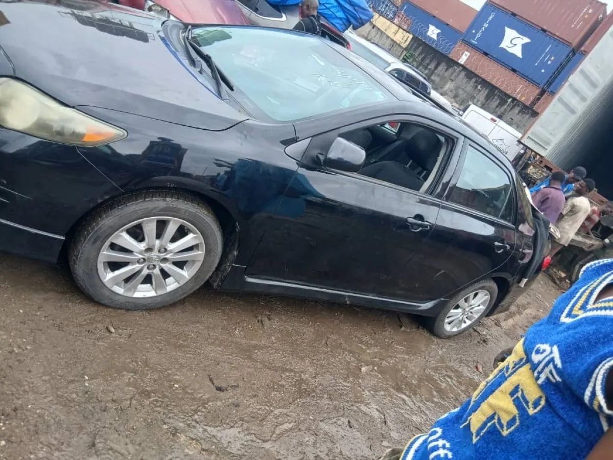 Foreign Used 2009 Toyota Corolla Sport Manual - Image 8