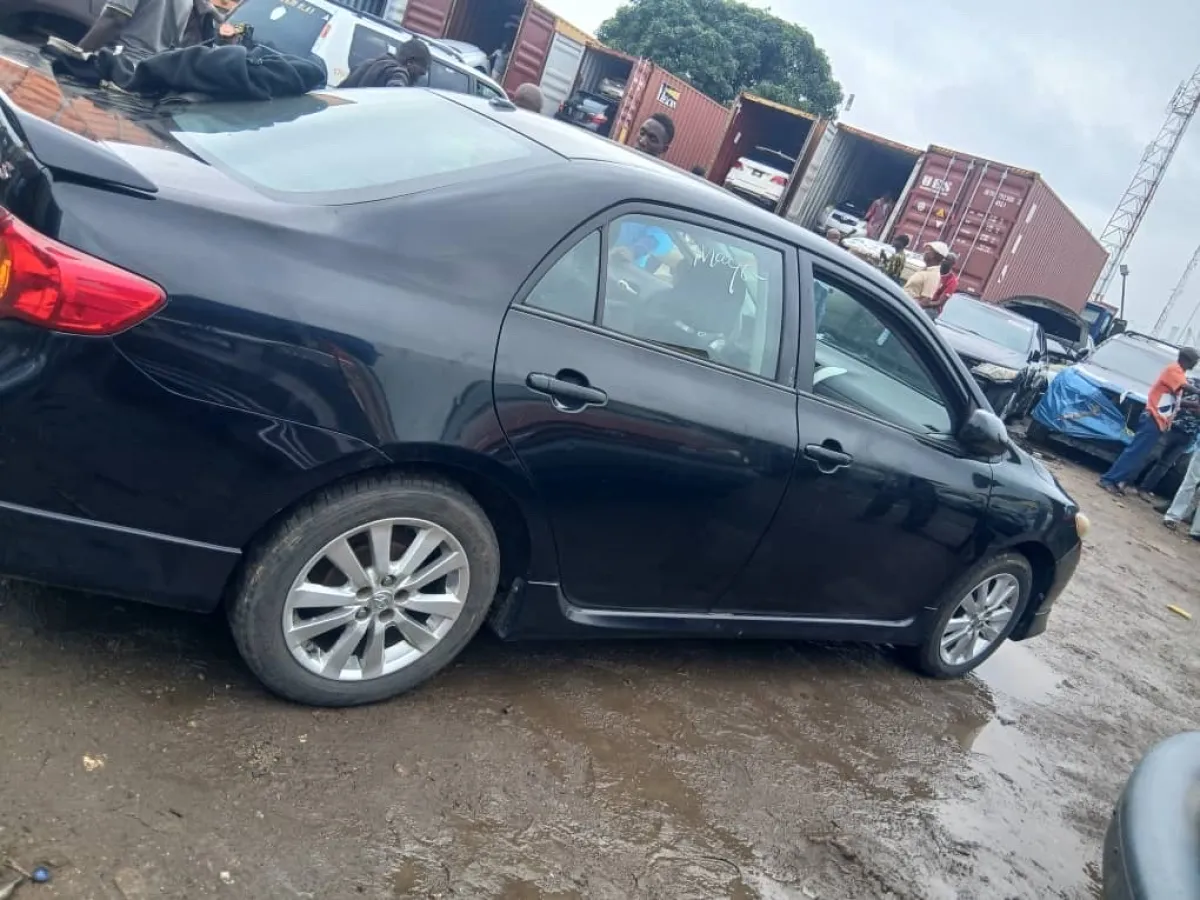 Foreign Used 2009 Toyota Corolla Sport Manual - Image 9