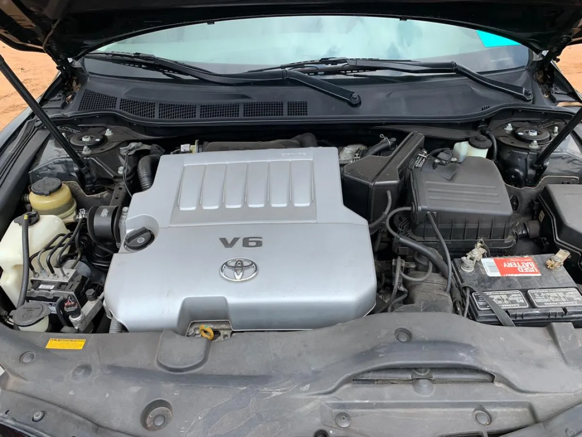 Clean Toyota Camry Xle Full OPtion - Image 2