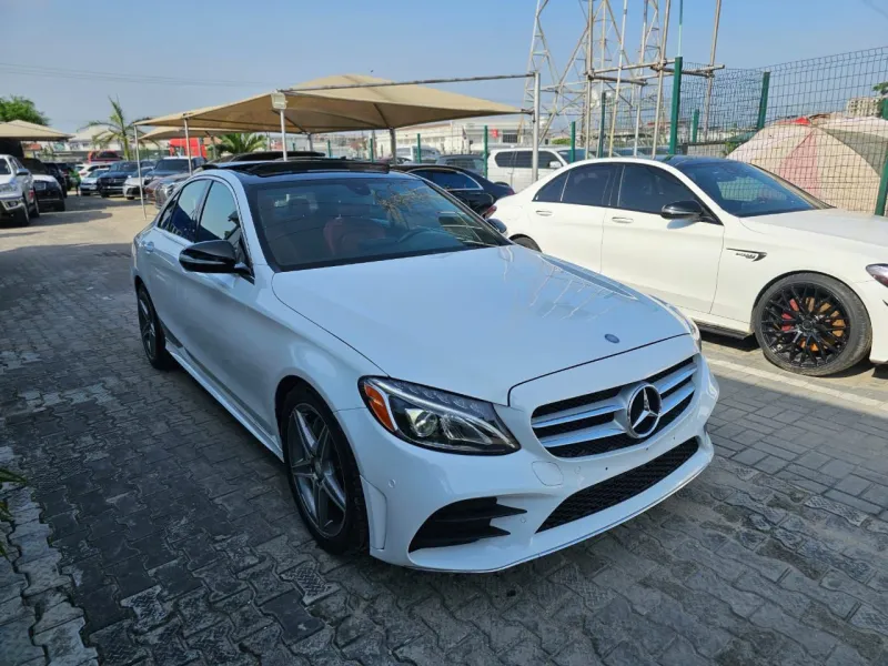 Sharp Mercedes Benz C400