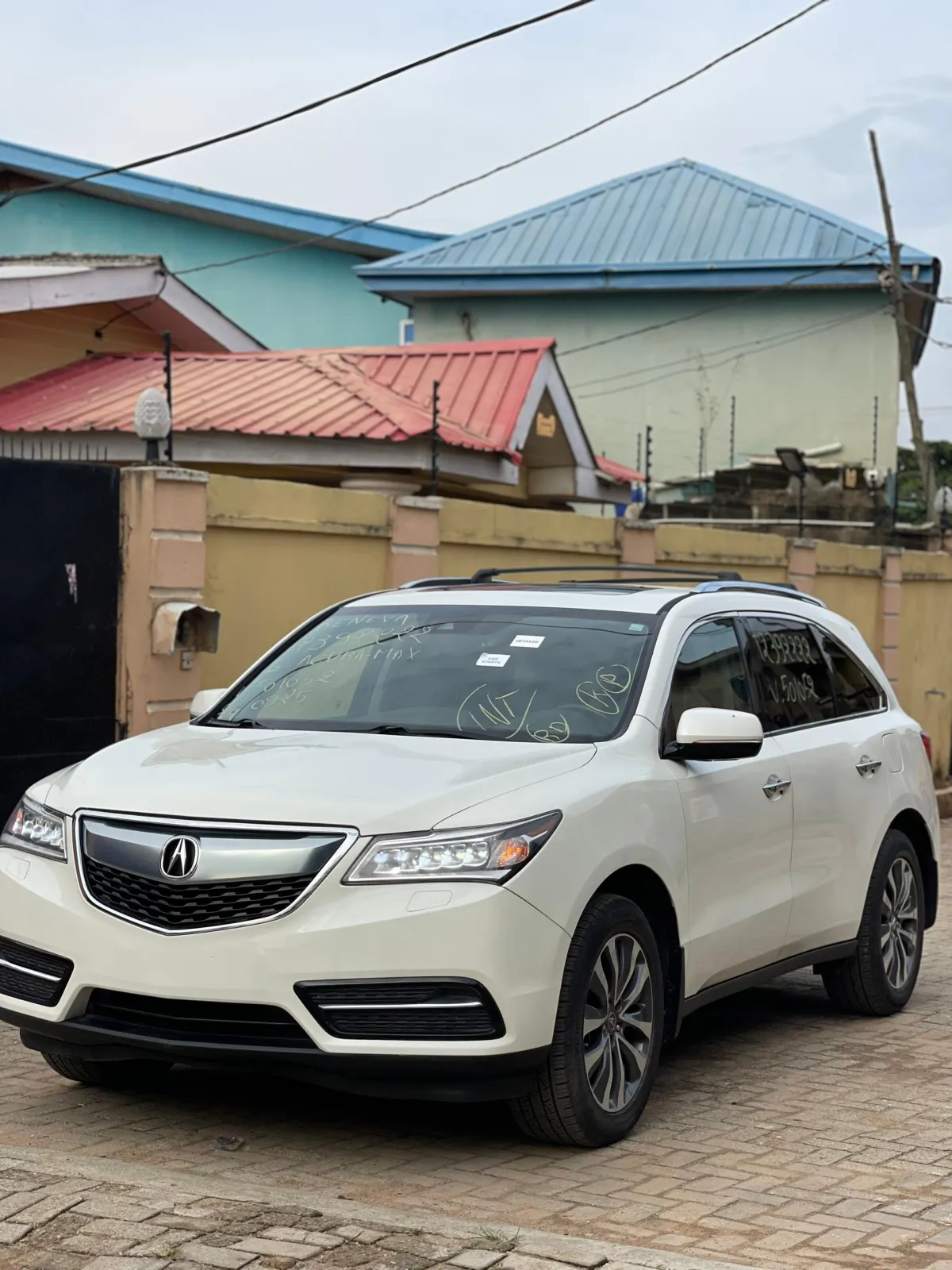 Tokunbo 2016 full options Acura MDX - Image 6
