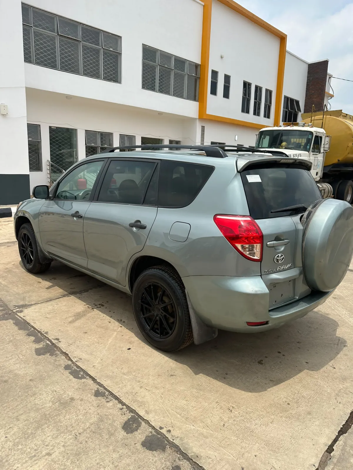 Toyota RAV4 2008 - Image 3