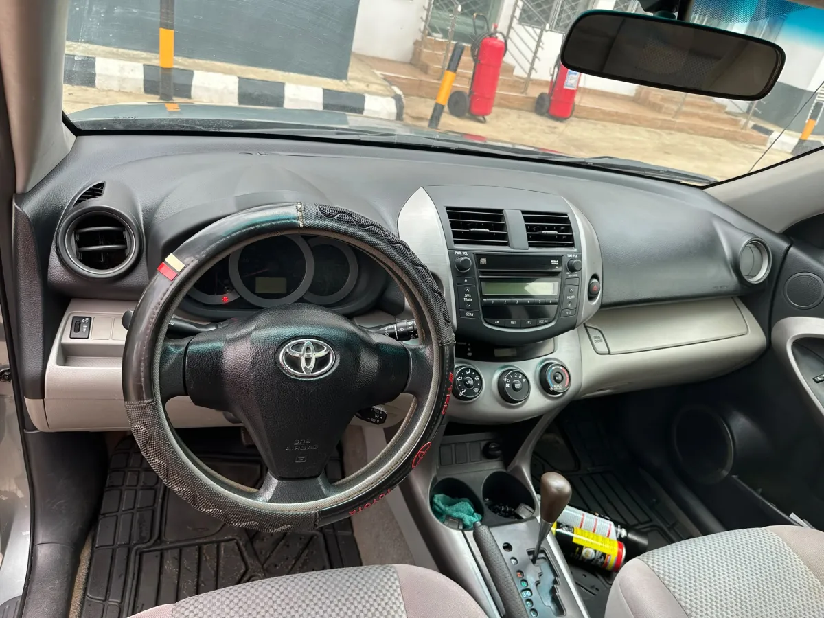 Toyota RAV4 2008 - Image 9