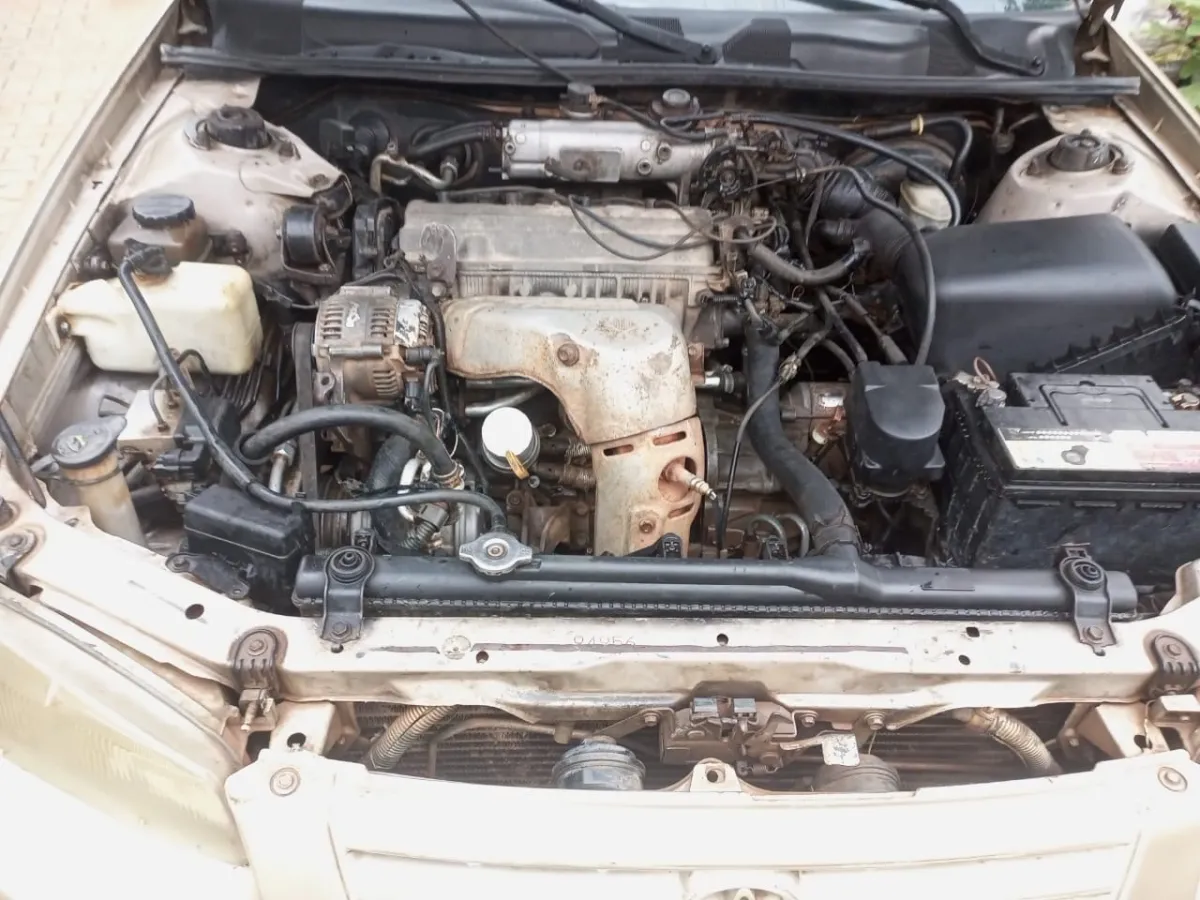 Clean Registered 2002 Toyota Camry LE Tiny Light - Image 5