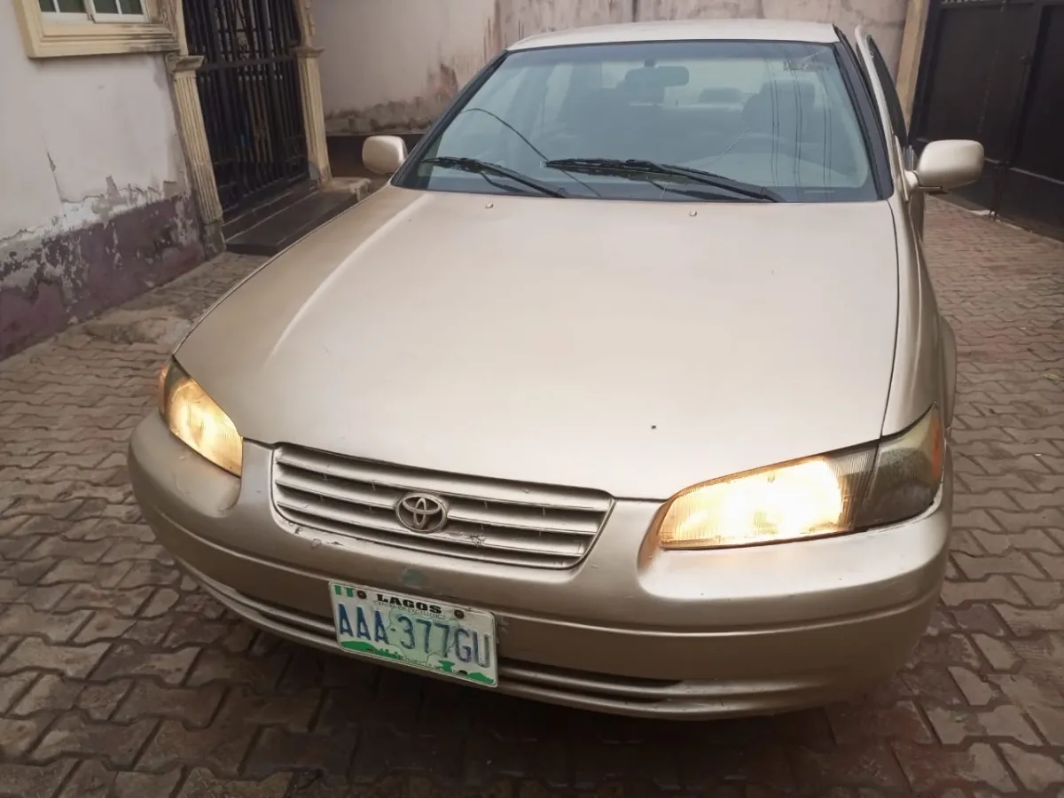 Clean Registered 2002 Toyota Camry LE Tiny Light - Image 8