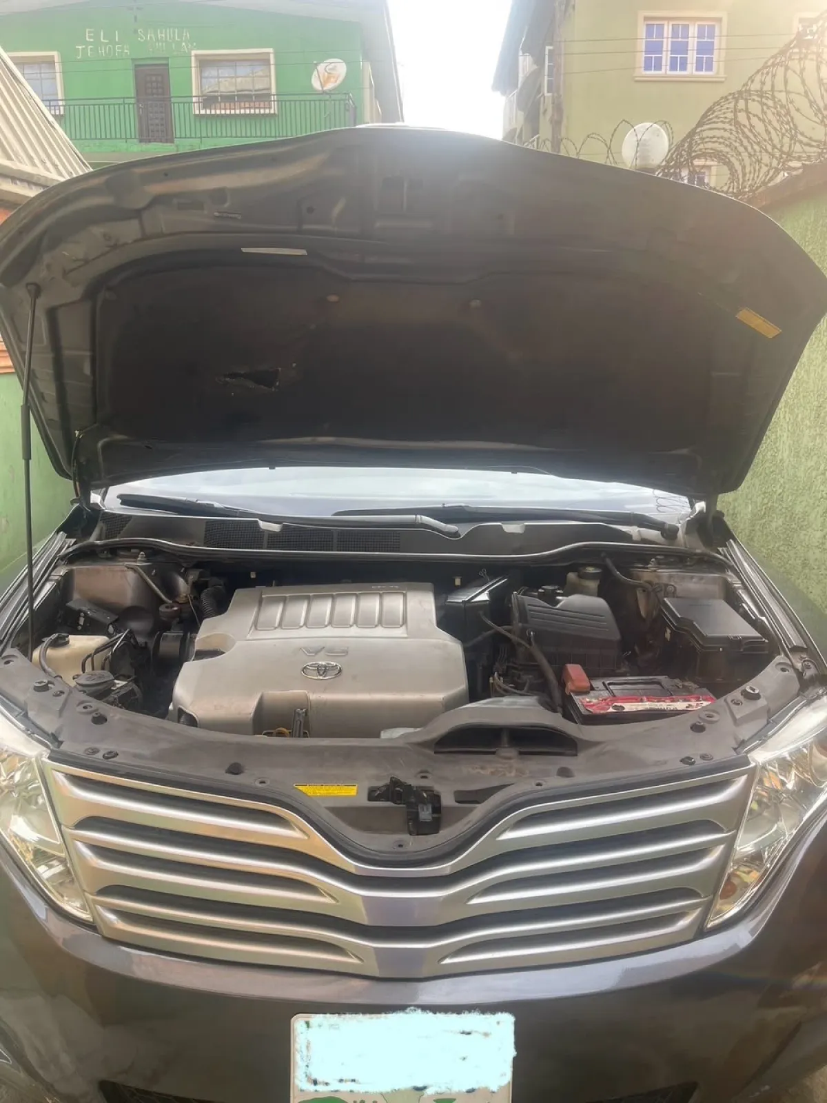 Pure First Body 2010 Toyota VENZA AWD V6 - Image 5
