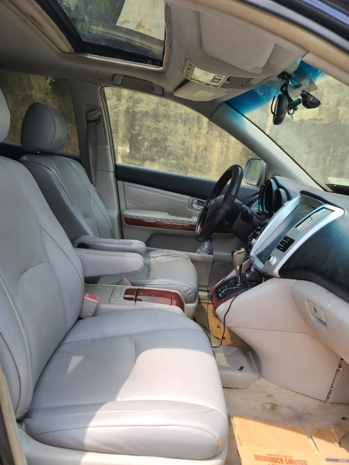 Super Clean Used 2006 Lexus RX330 Full Option - Image 2