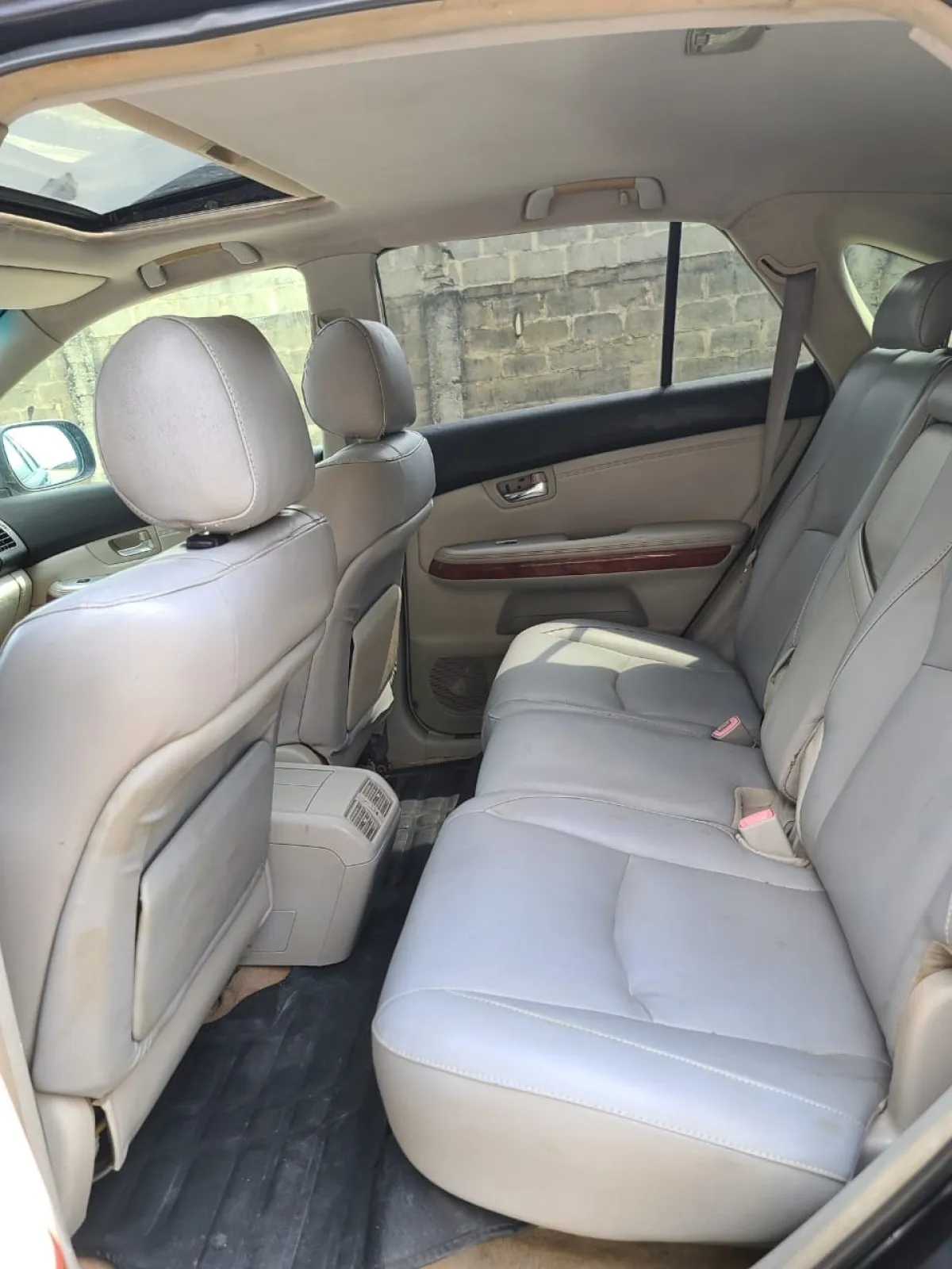 Super Clean Used 2006 Lexus RX330 Full Option - Image 3