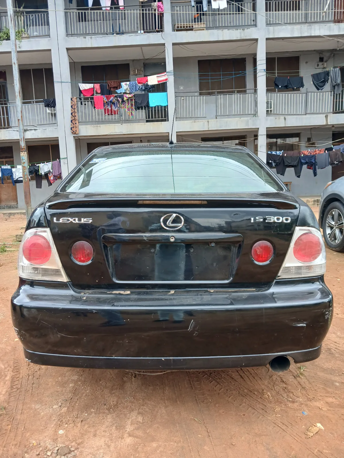 Lexus IS300 - Image 7